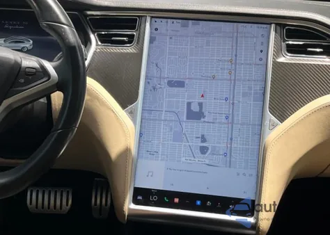 2012 Tesla Model S z USA, uszkodzony, nr VIN 5YJSA1DP4CFS00811